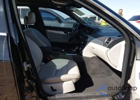 2012 Mercedes-Benz C 250 Sport from USA, damaged, VIN WDDGF4HB3CA715708